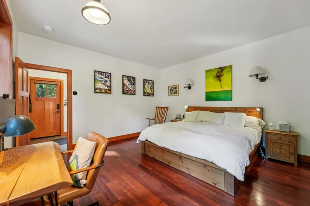 252 Blakewood Way Redwood City, CA 94062