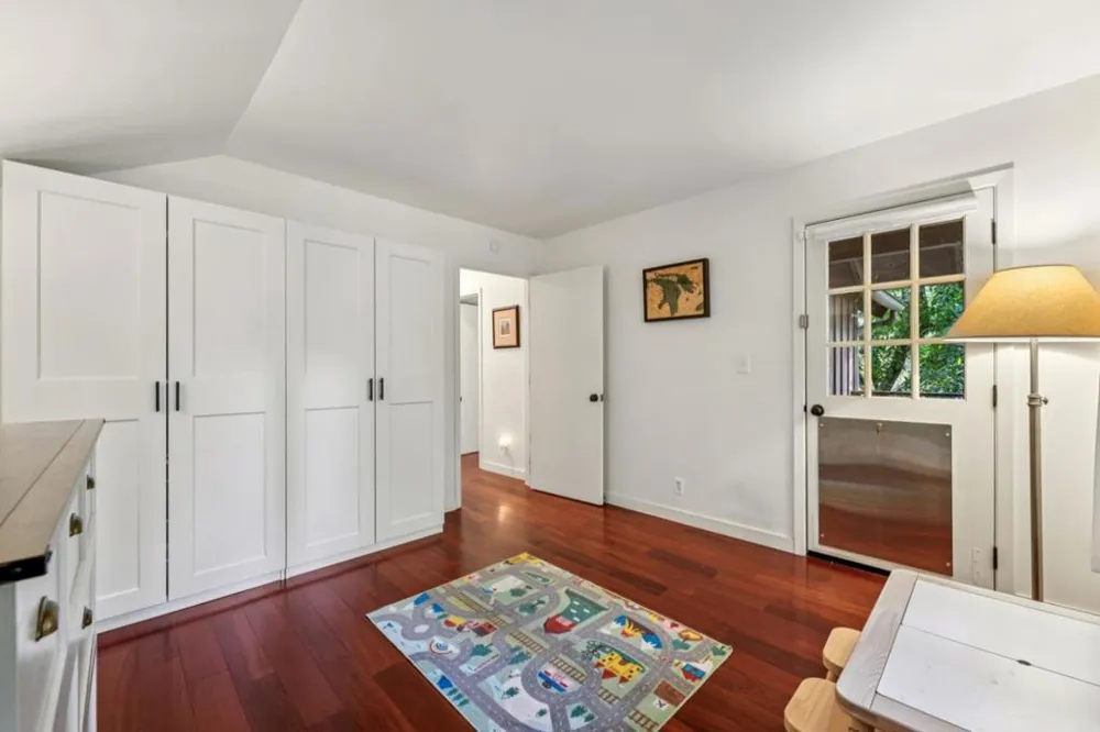 252 Blakewood Way Redwood City, CA 94062