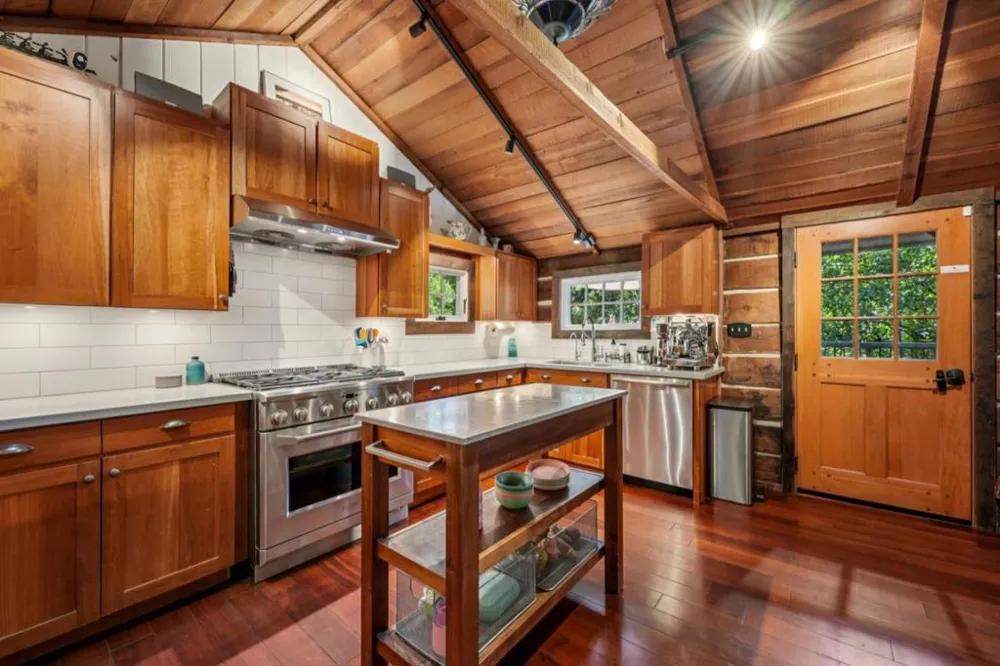 252 Blakewood Way Redwood City, CA 94062