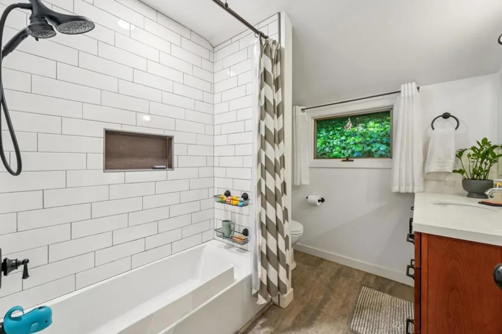 252 Blakewood Way Redwood City, CA 94062