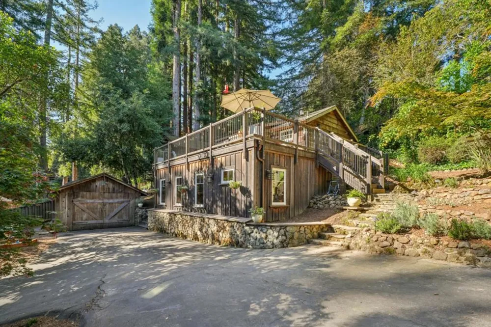 252 Blakewood Way Redwood City, CA 94062