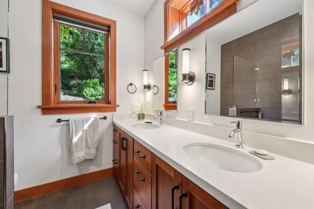 252 Blakewood Way Redwood City, CA 94062