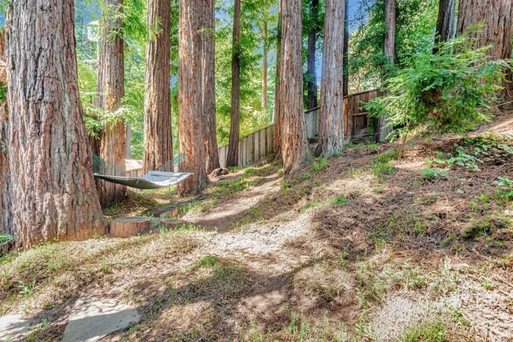 252 Blakewood Way Redwood City, CA 94062