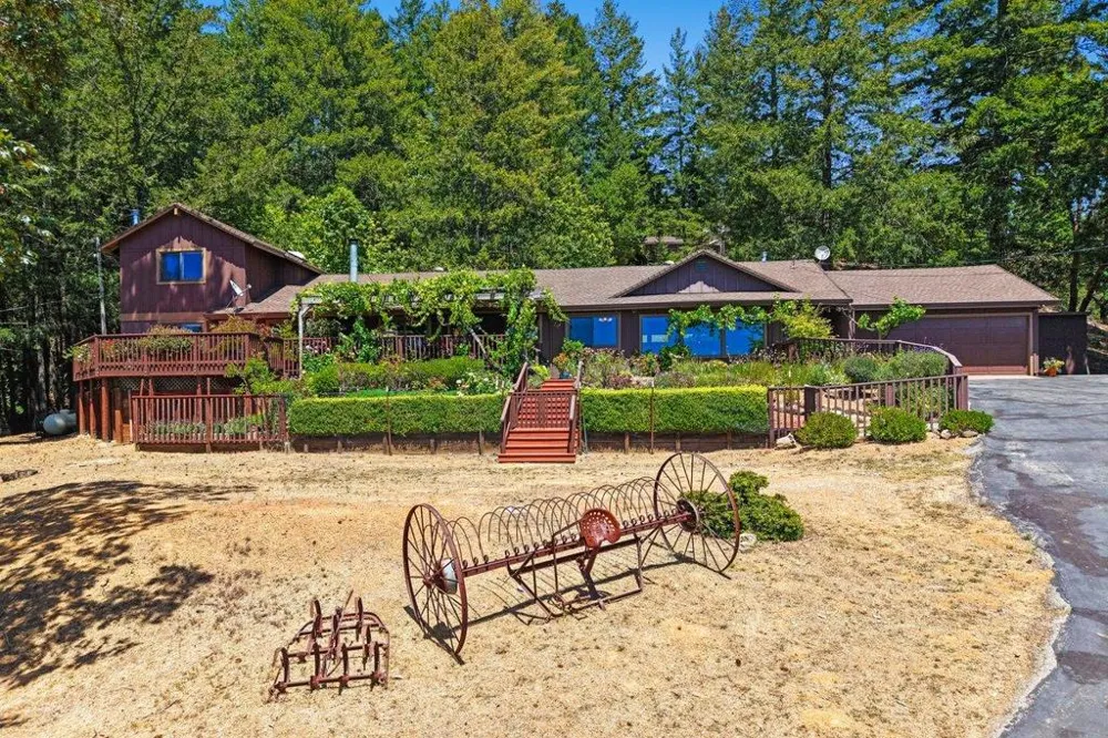 27255 Loma Prieta Way Los Gatos, CA 95033
