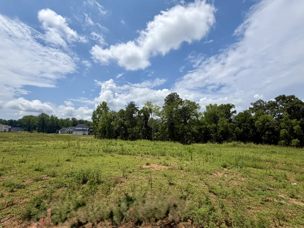 2054 Daniel Johnson Way Clarksville, TN 37043