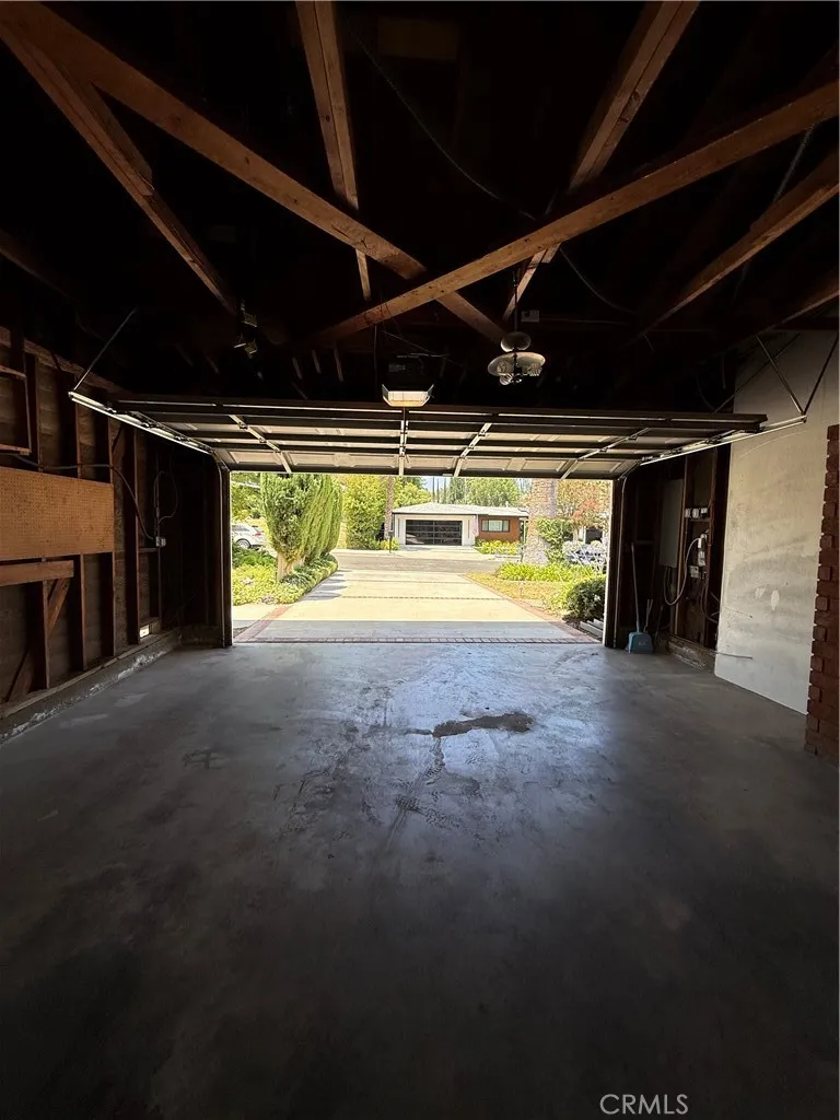 18836 La Amistad Tarzana, CA 91356