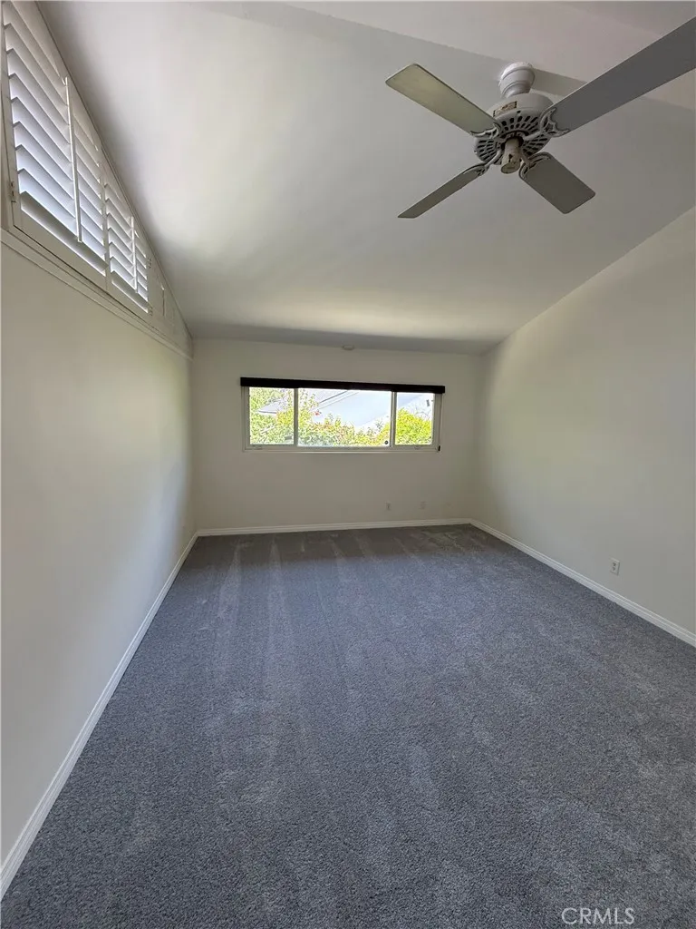 18836 La Amistad Tarzana, CA 91356