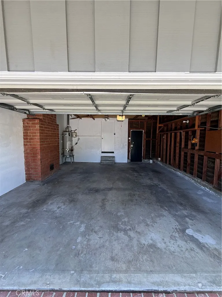 18836 La Amistad Tarzana, CA 91356