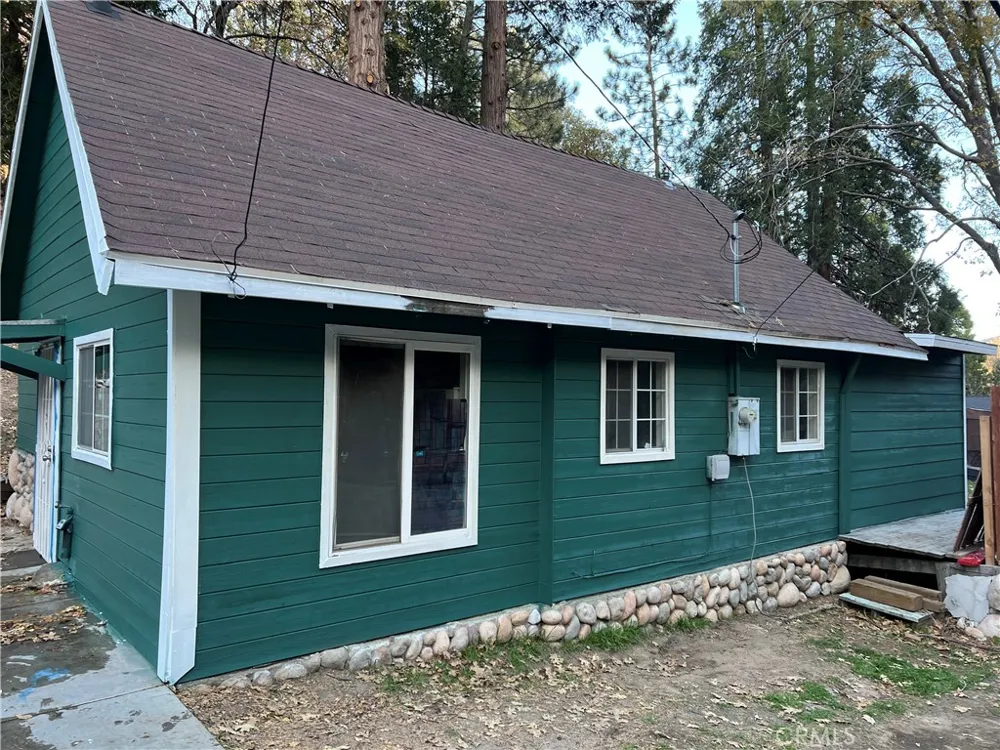 29228 Hook Creek Cedar Glen, CA 92321
