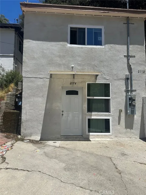 2174 Beverly Glen