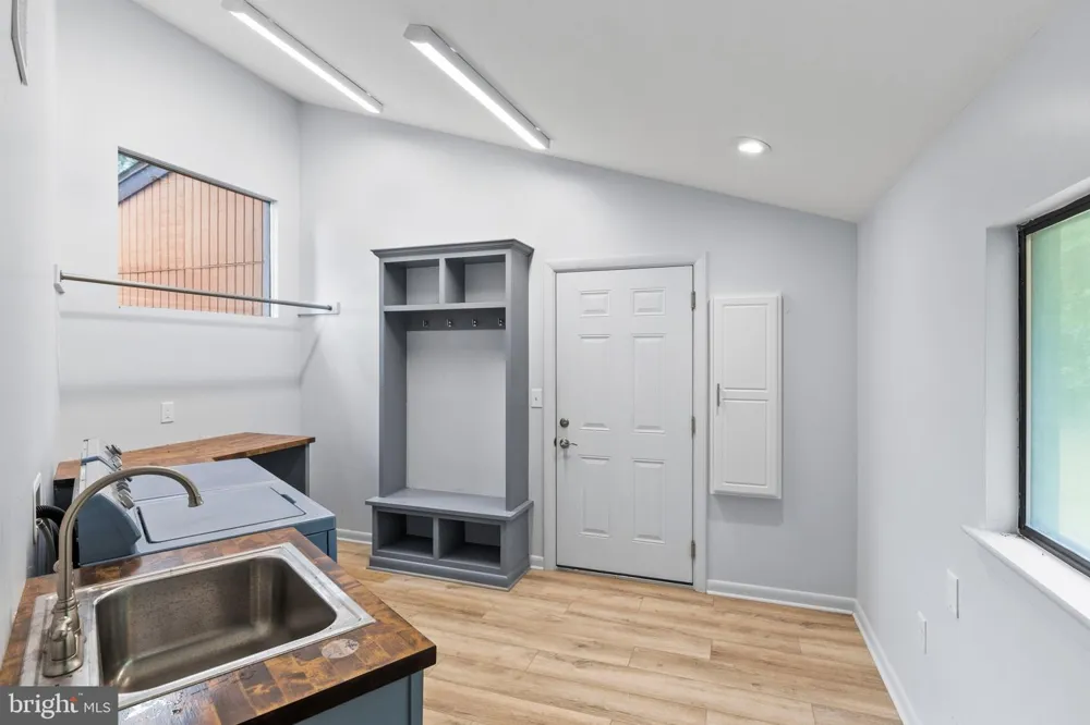 783 SONNE DRIVE Annapolis, MD 21401