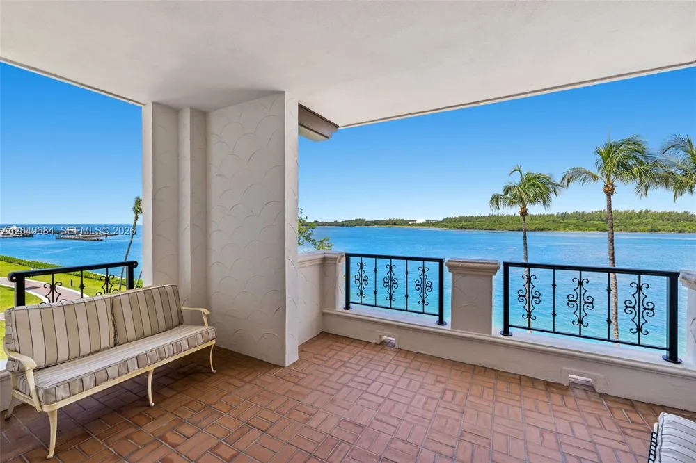 2432 Fisher Island Dr #5302 Miami Beach, FL 33109