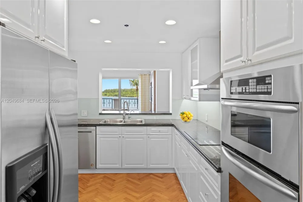 2432 Fisher Island Dr #5302 Miami Beach, FL 33109