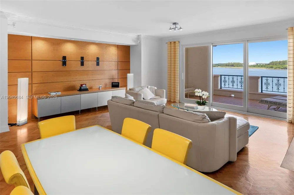2432 Fisher Island Dr #5302 Miami Beach, FL 33109