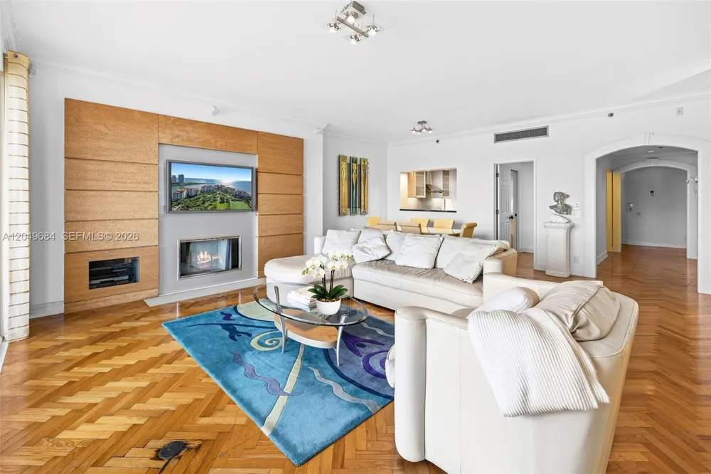 2432 Fisher Island Dr #5302 Miami Beach, FL 33109