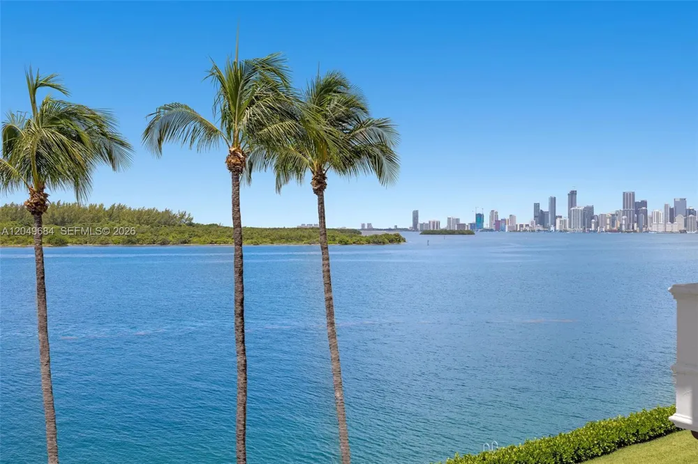 2432 Fisher Island Dr #5302 Miami Beach, FL 33109