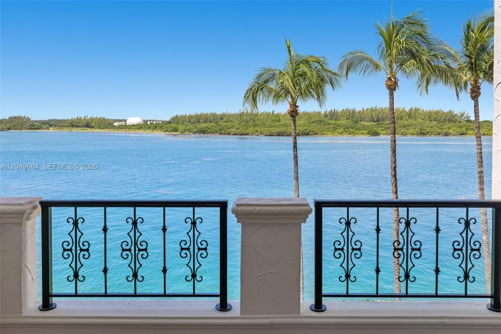 2432 Fisher Island Dr #5302 Miami Beach, FL 33109