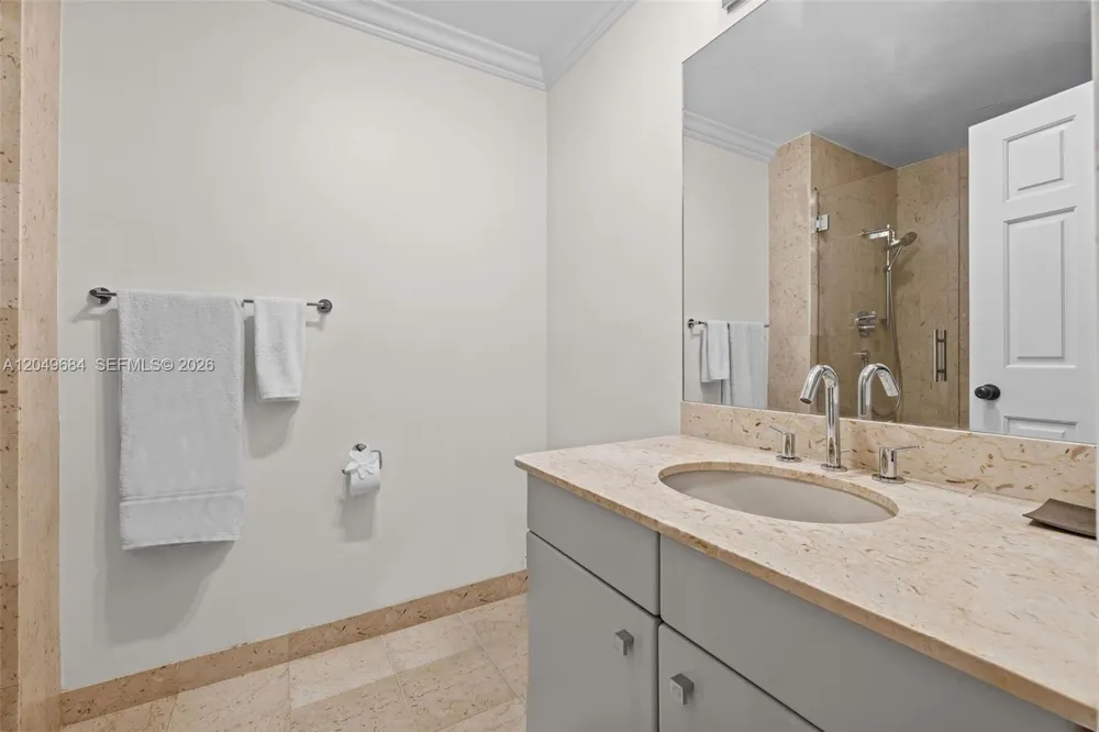 2432 Fisher Island Dr #5302 Miami Beach, FL 33109