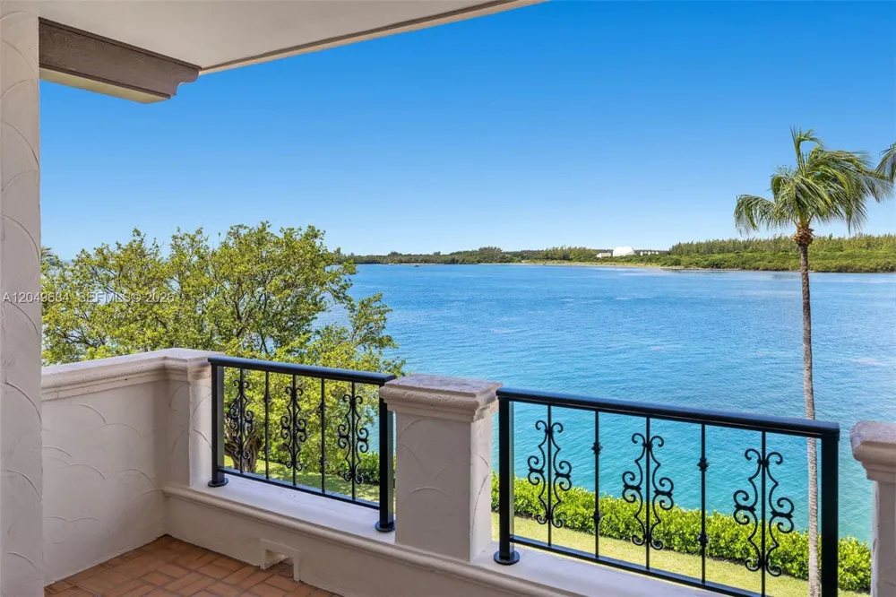 2432 Fisher Island Dr #5302 Miami Beach, FL 33109