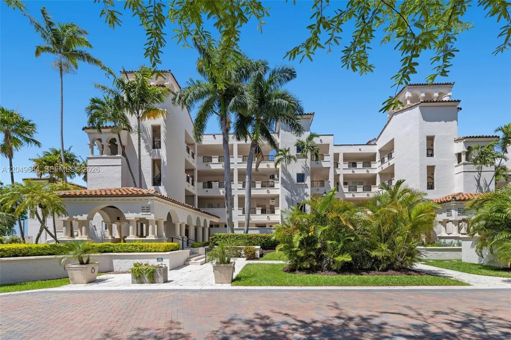 2432 Fisher Island Dr #5302 Miami Beach, FL 33109