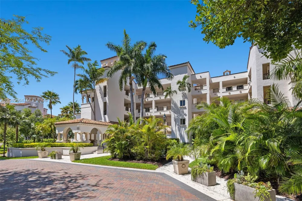 2432 Fisher Island Dr #5302 Miami Beach, FL 33109