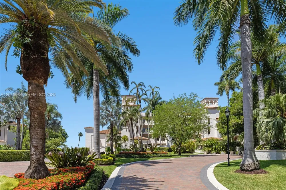 2432 Fisher Island Dr #5302 Miami Beach, FL 33109