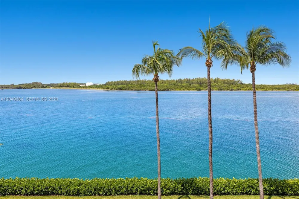2432 Fisher Island Dr #5302 Miami Beach, FL 33109