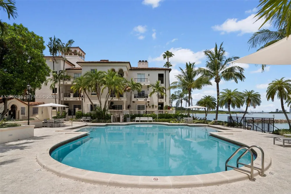 2432 Fisher Island Dr #5302 Miami Beach, FL 33109