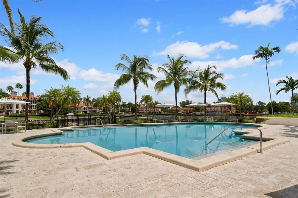 2432 Fisher Island Dr #5302 Miami Beach, FL 33109