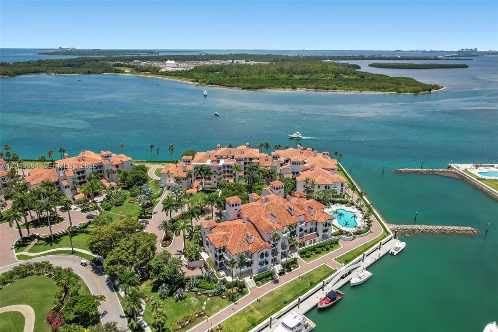 2432 Fisher Island Dr #5302 Miami Beach, FL 33109
