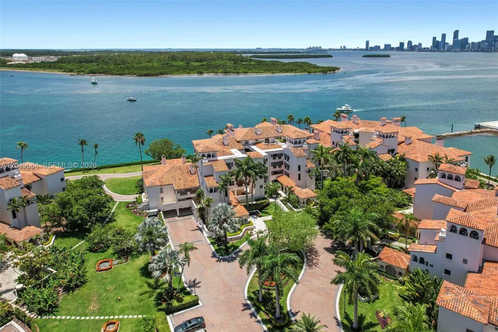 2432 Fisher Island Dr #5302 Miami Beach, FL 33109