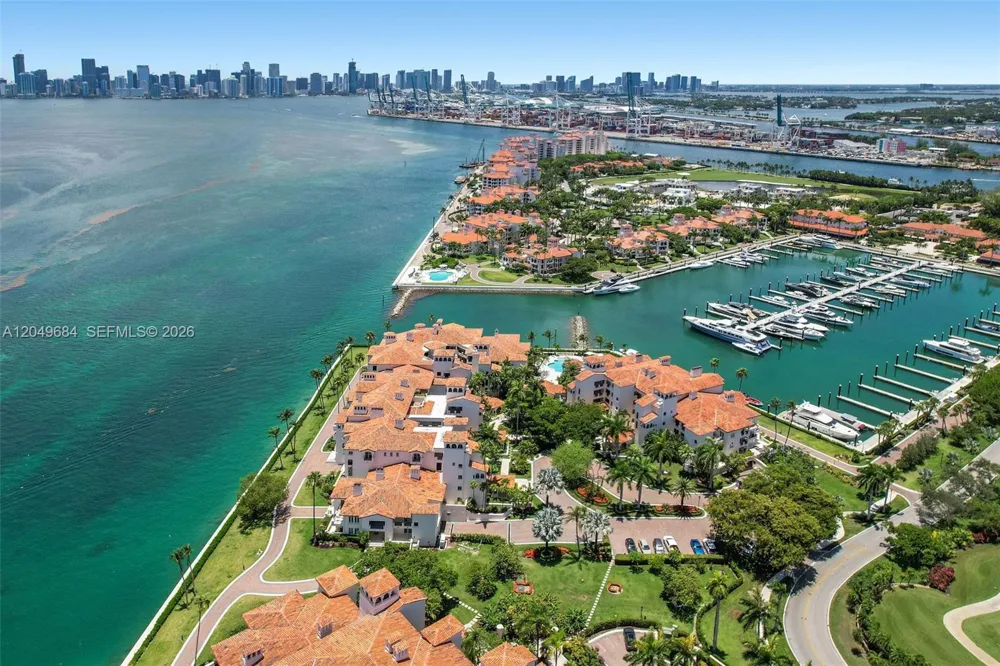 2432 Fisher Island Dr #5302 Miami Beach, FL 33109