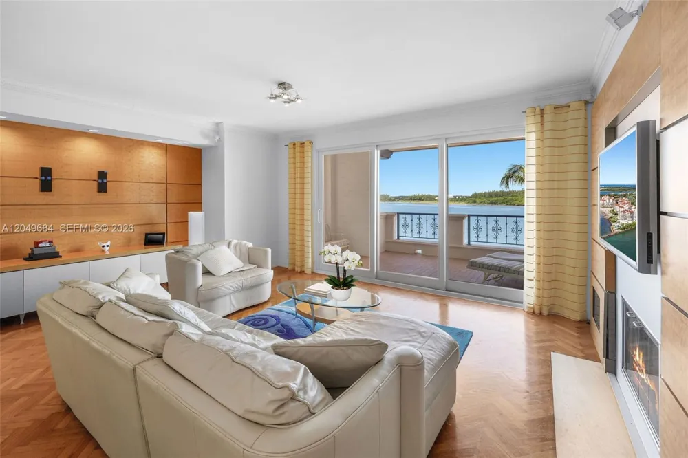 2432 Fisher Island Dr #5302 Miami Beach, FL 33109