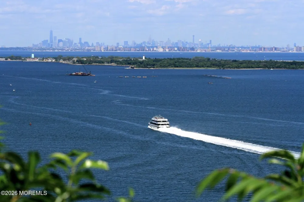 3 Black Point Horseshoe #LAND Rumson, NJ 07760