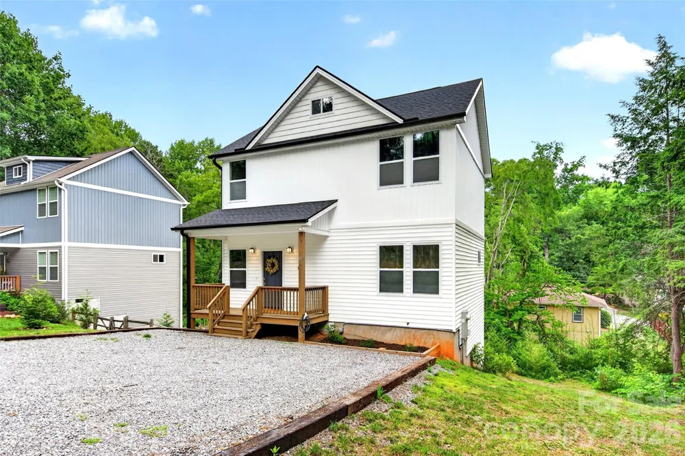 88 Walker Street Black Mountain, NC 28711