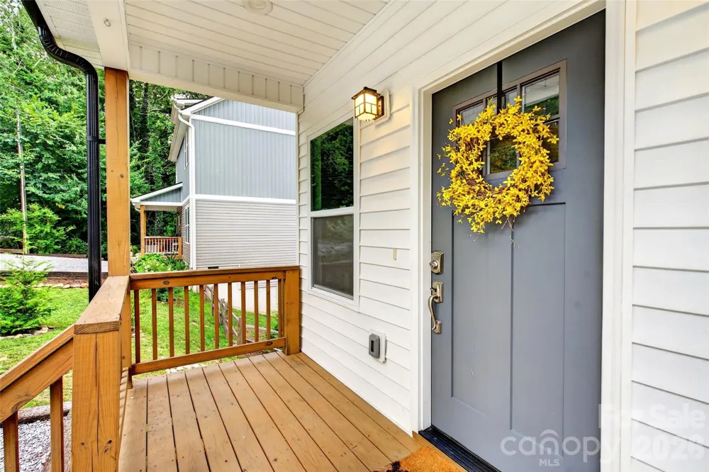 88 Walker Street Black Mountain, NC 28711