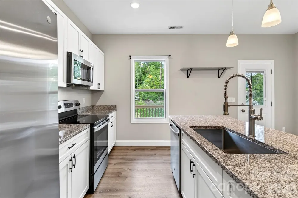 88 Walker Street Black Mountain, NC 28711