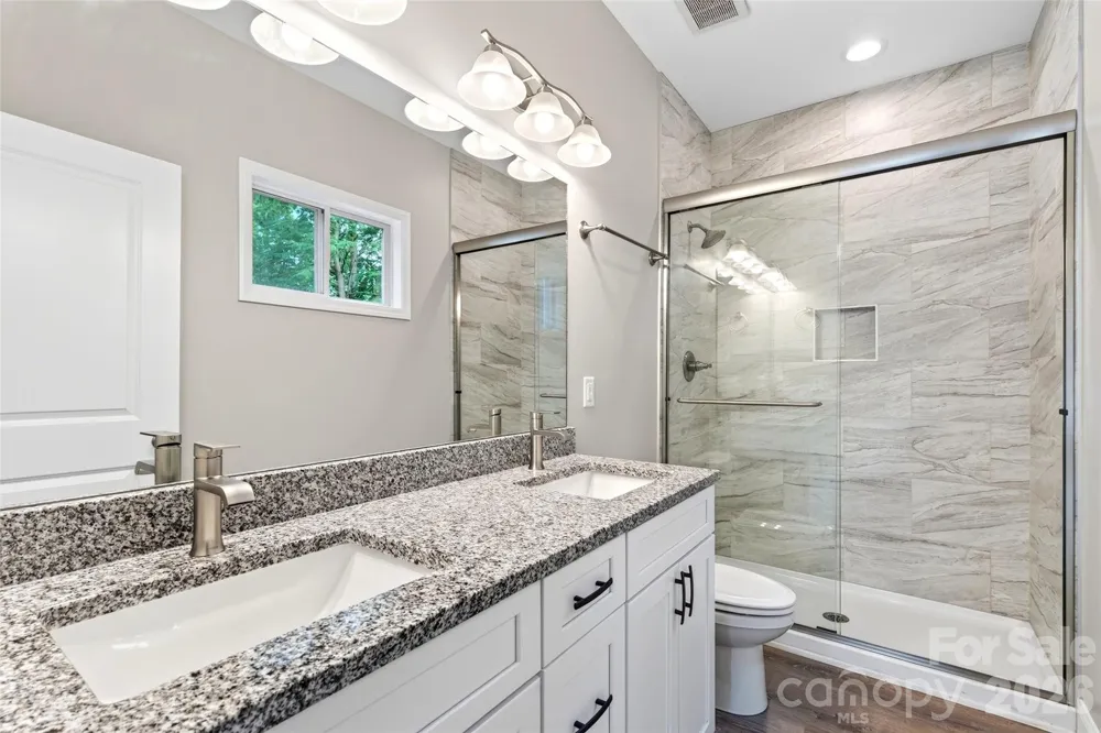 88 Walker Street Black Mountain, NC 28711