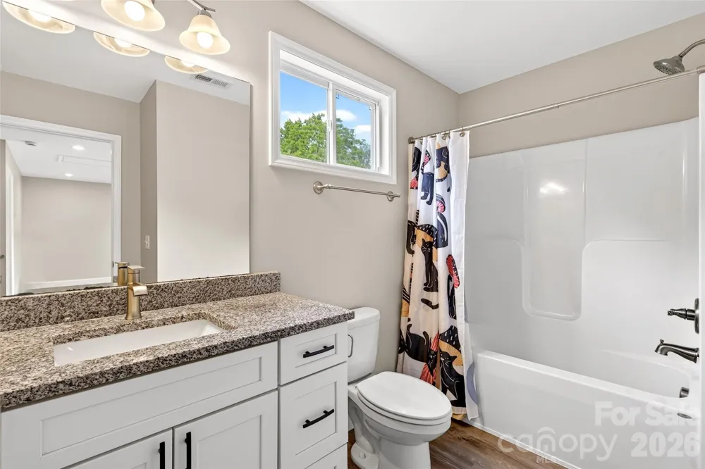 88 Walker Street Black Mountain, NC 28711