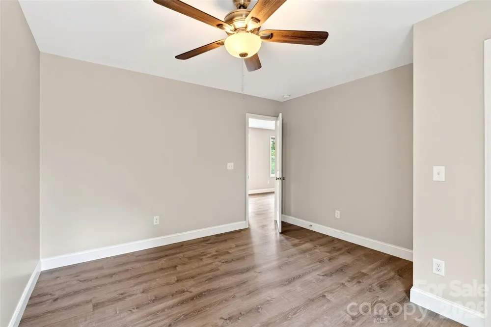 88 Walker Street Black Mountain, NC 28711