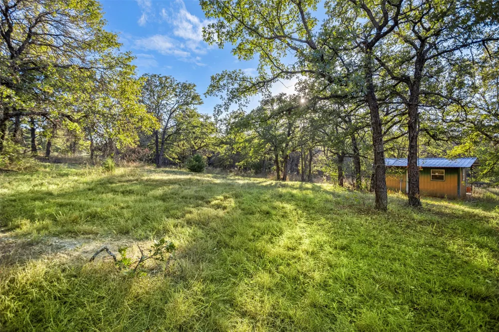 199 Cheyenne Trail Springtown, TX 76082