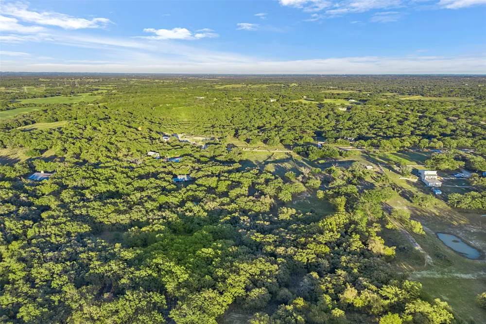 199 Cheyenne Trail Springtown, TX 76082
