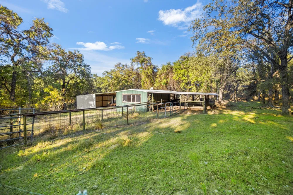 199 Cheyenne Trail Springtown, TX 76082