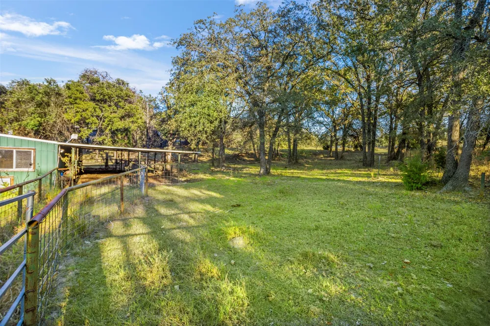 199 Cheyenne Trail Springtown, TX 76082