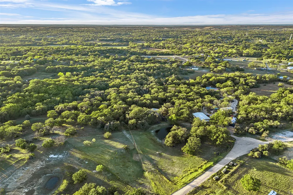 199 Cheyenne Trail Springtown, TX 76082