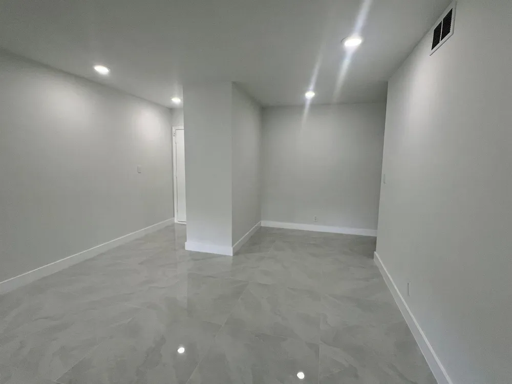 136 NE 19th Court #112f Wilton Manors, FL 33305