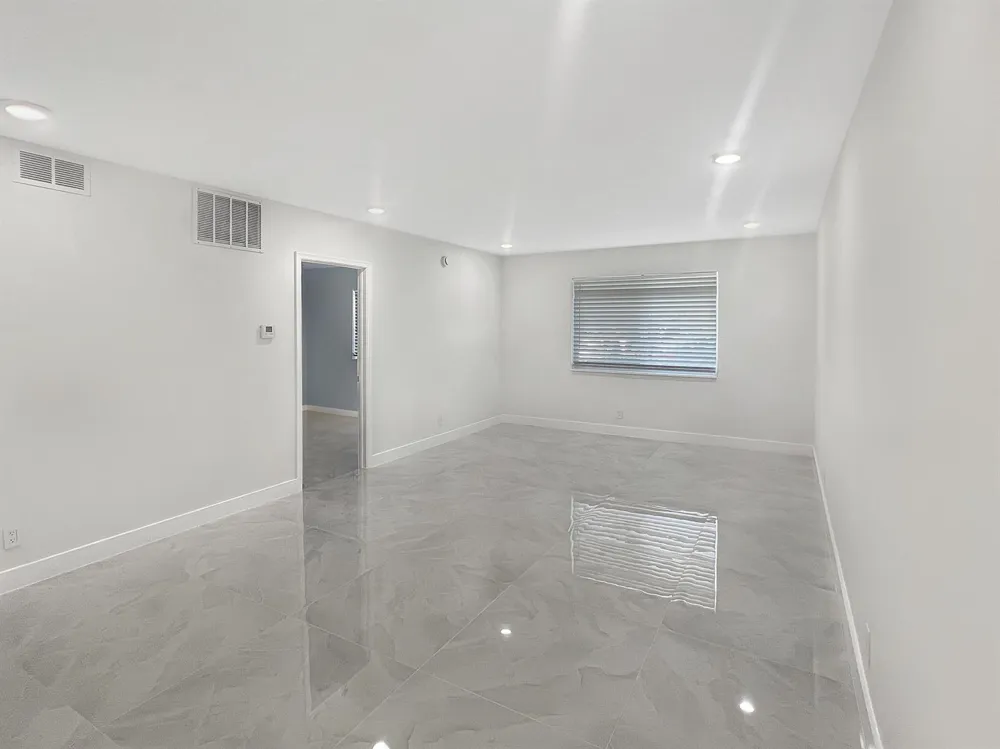 136 NE 19th Court #112f Wilton Manors, FL 33305