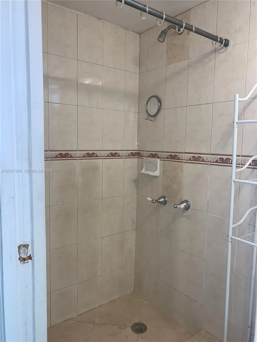 13140 Miami Ave #1 Miami, FL 33168