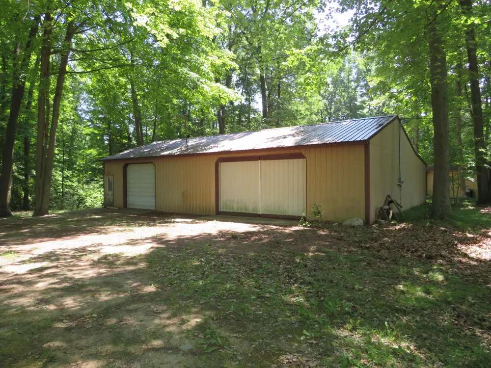 11000 Vickeryville Road Edmore, MI 48829