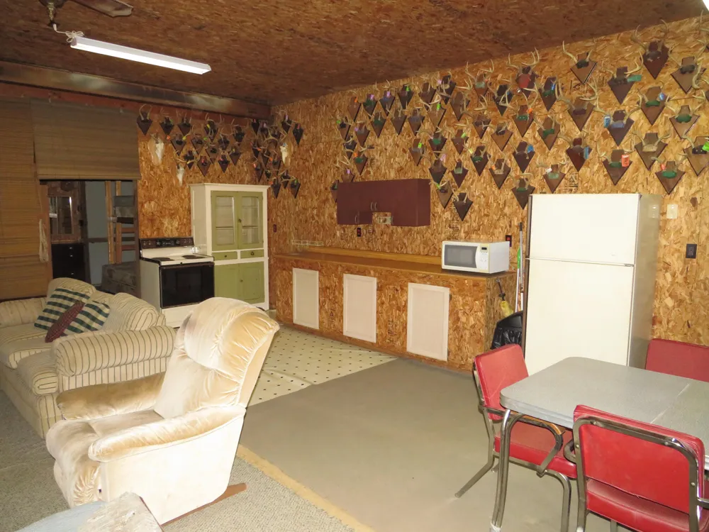 11000 Vickeryville Road Edmore, MI 48829
